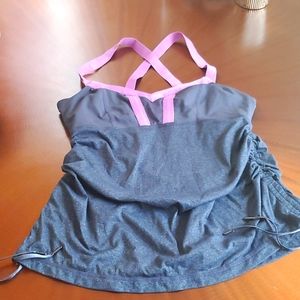 Lululemon athletica top bra very pretty design and combination of colours